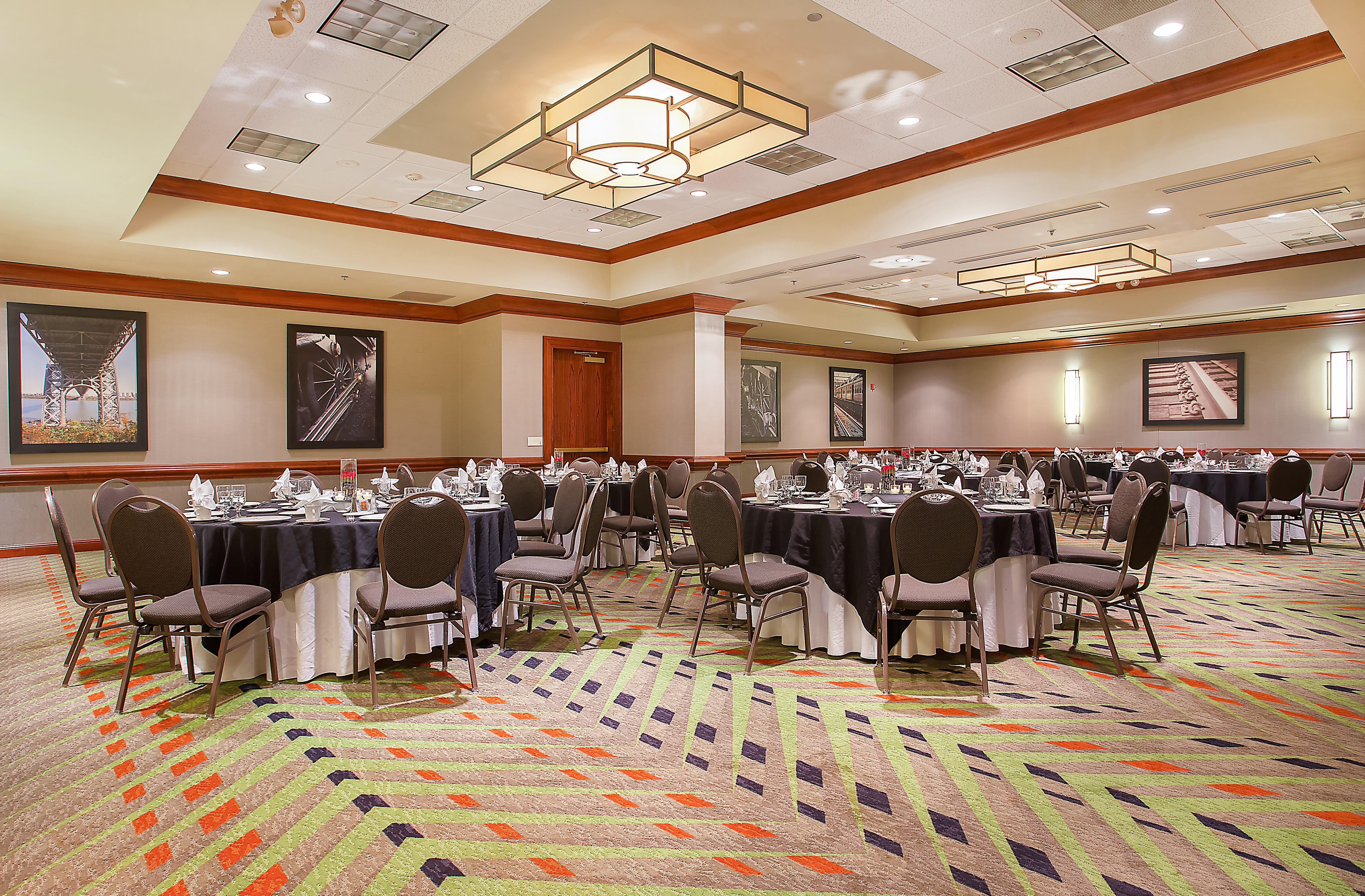 Holiday Inn University Plaza-Bowling Green By Ihg Exterior foto