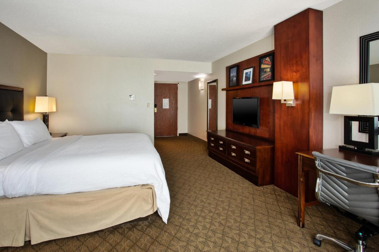Holiday Inn University Plaza-Bowling Green By Ihg Exterior foto