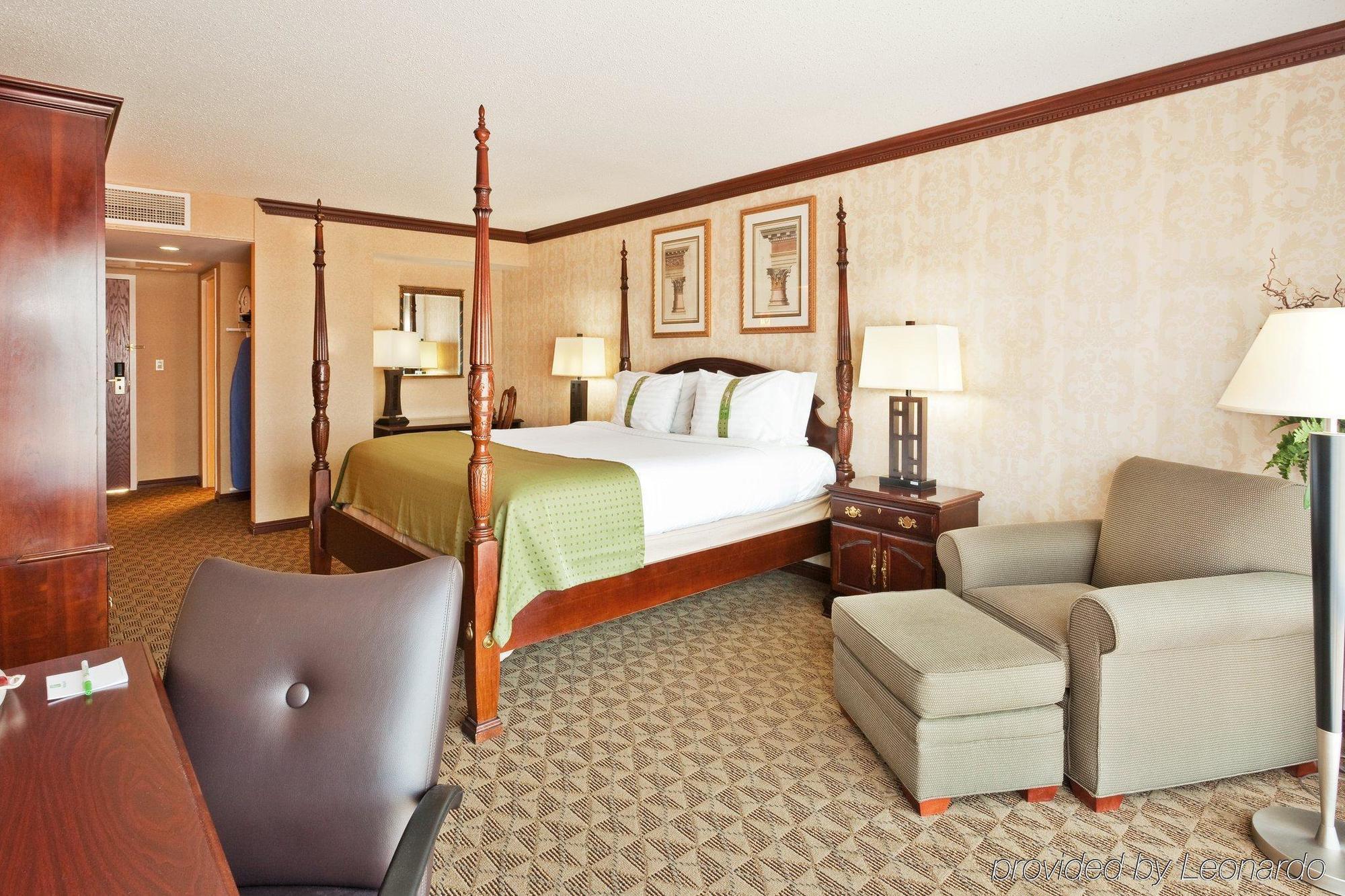 Holiday Inn University Plaza-Bowling Green By Ihg Exterior foto